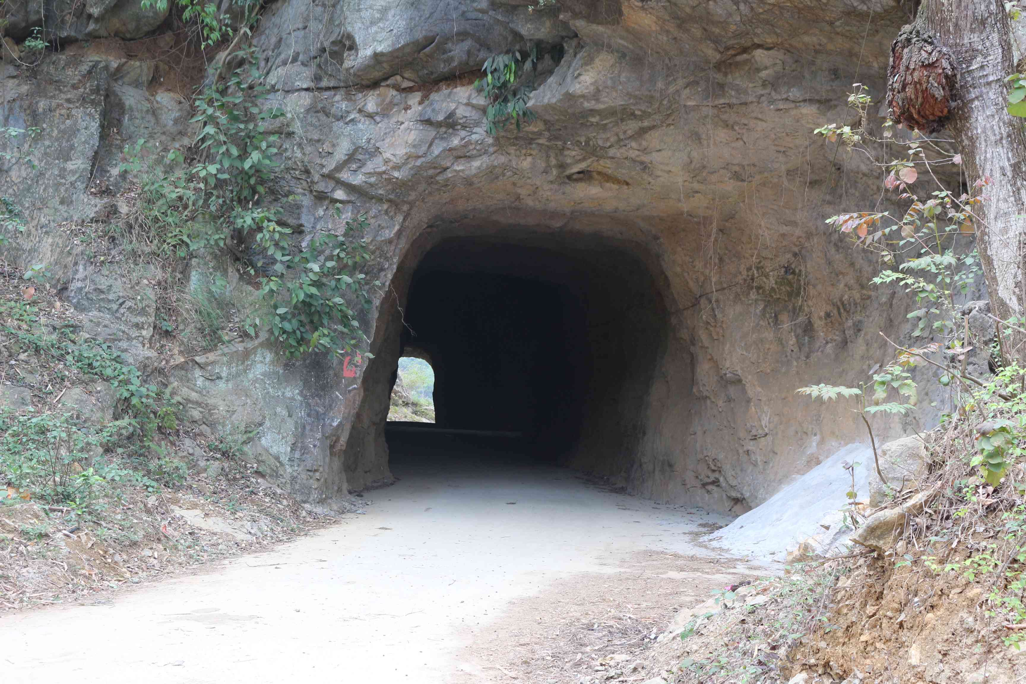 锐屯隧道